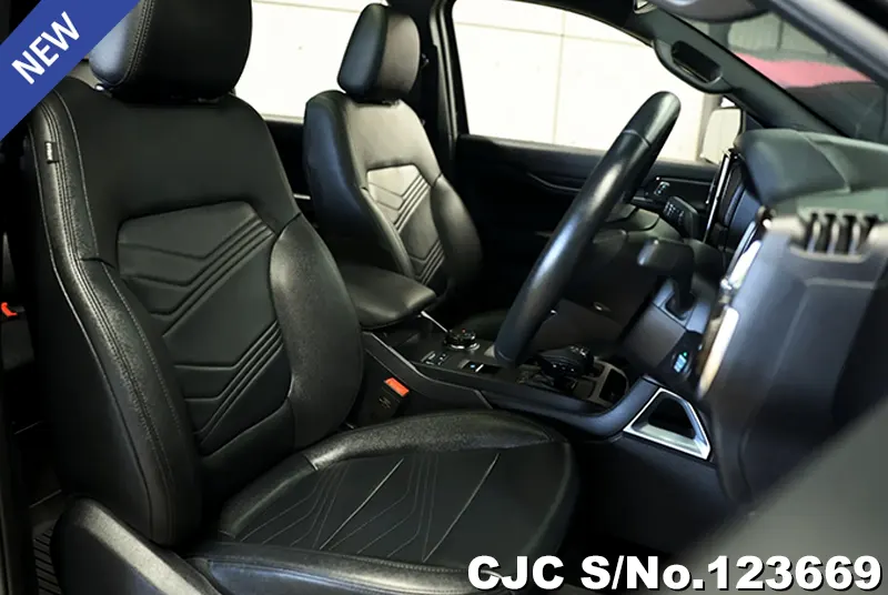 Ford Everest in Black for Sale Image 6