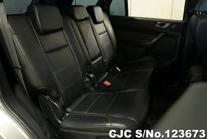 Ford Everest in Silver for Sale Image 8