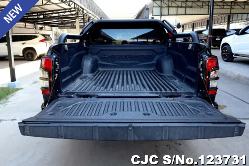 Mitsubishi Triton in Black for Sale Image 4
