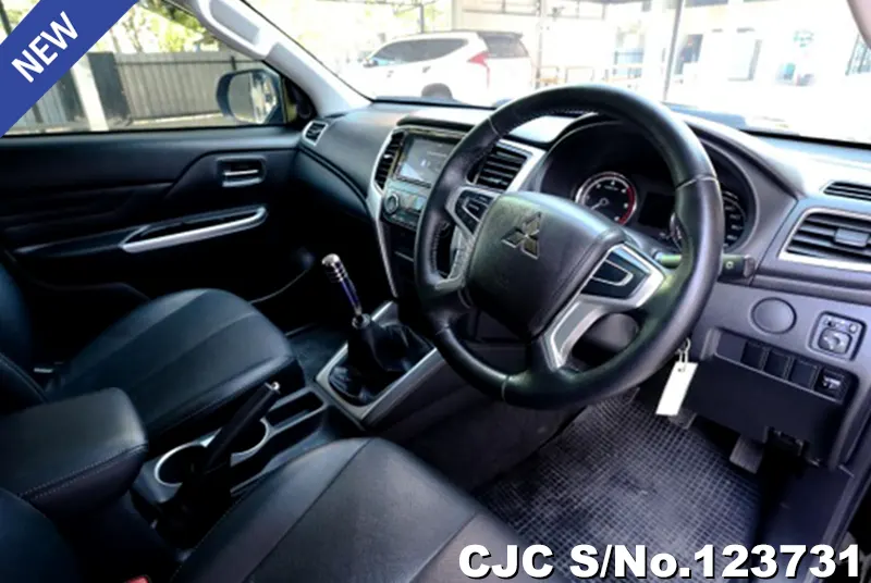 Mitsubishi Triton in Black for Sale Image 6