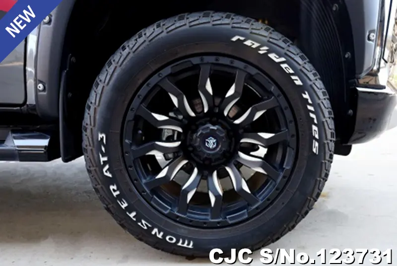 Mitsubishi Triton in Black for Sale Image 11