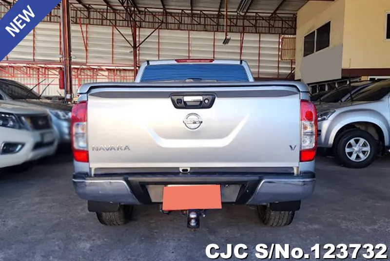 Nissan Navara in Silver for Sale Image 5