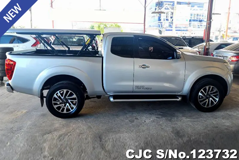 Nissan Navara in Silver for Sale Image 6