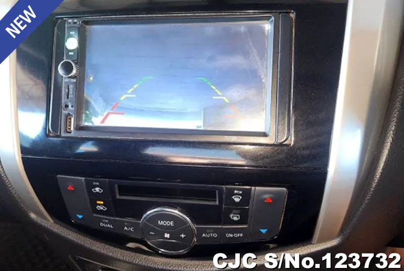Nissan Navara in Silver for Sale Image 15