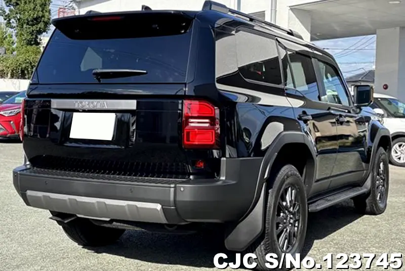 Toyota Land Cruiser 250 in Black for Sale Image 2