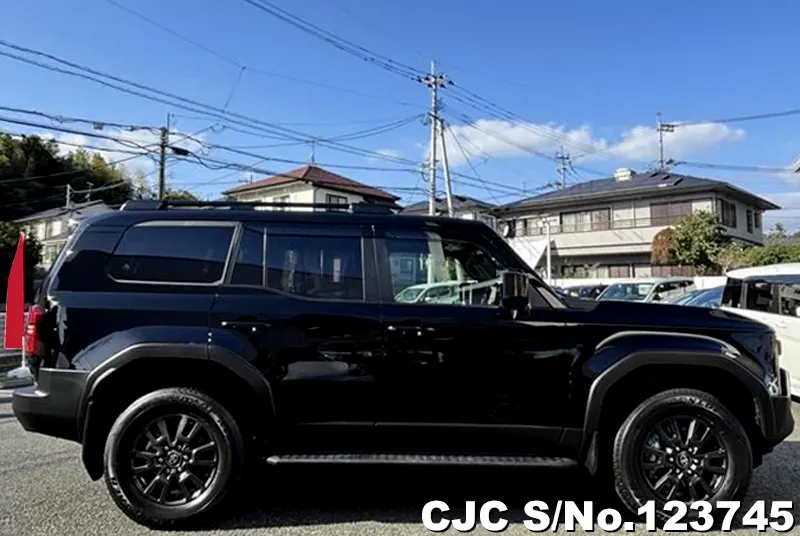 Toyota Land Cruiser 250 in Black for Sale Image 6
