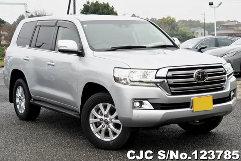 Toyota / Land Cruiser 2021