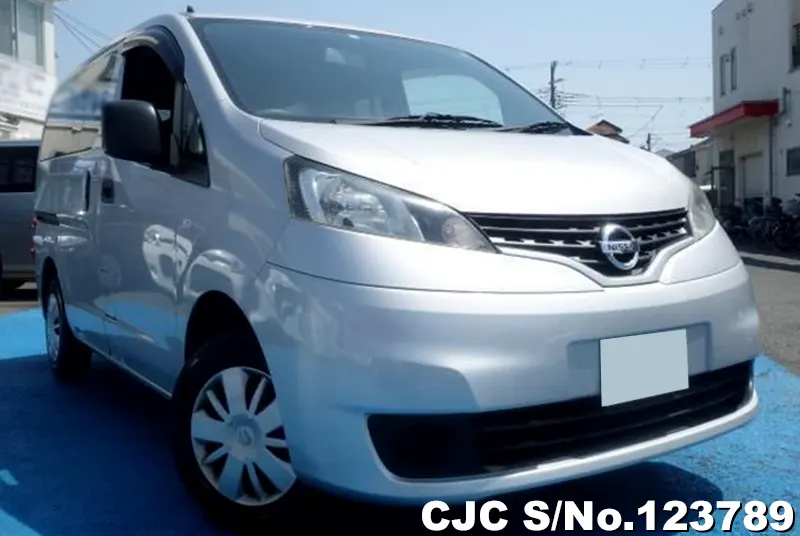 Nissan / NV200 2018
