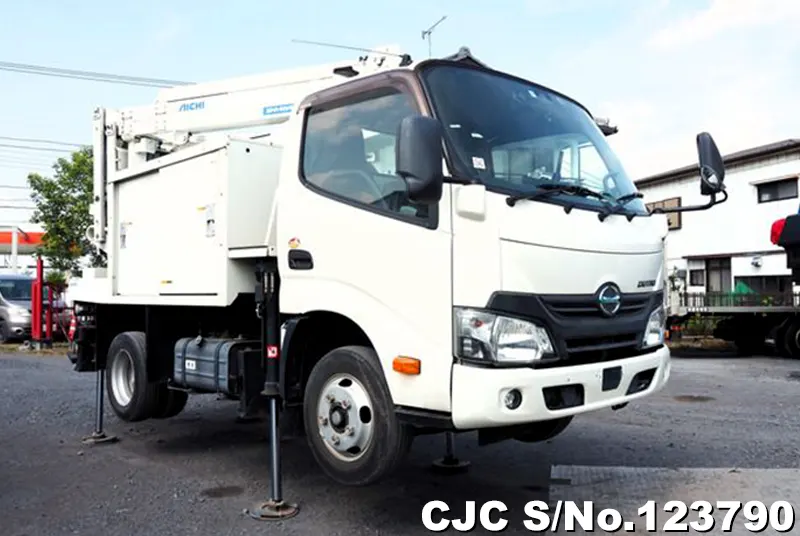 Hino / Dutro 2018