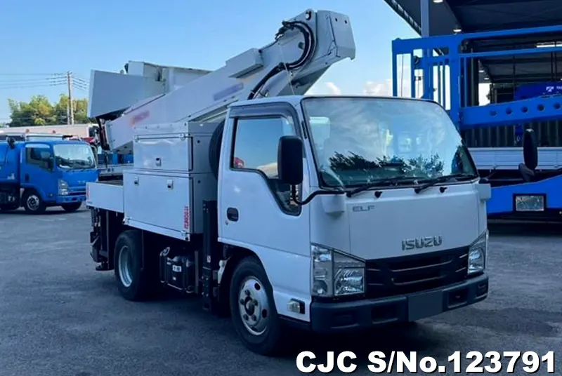 Isuzu / Elf 2018