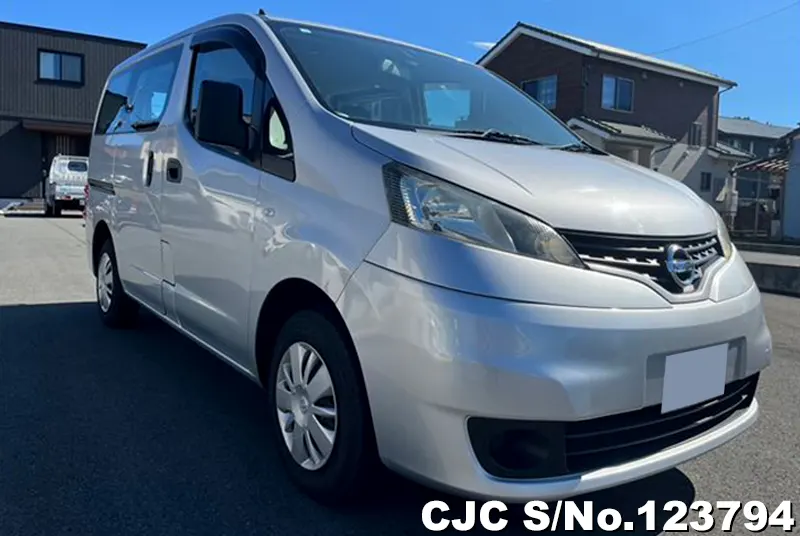 Nissan / NV200 2017
