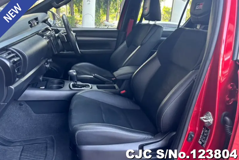 Toyota Hilux in Red for Sale Image 9
