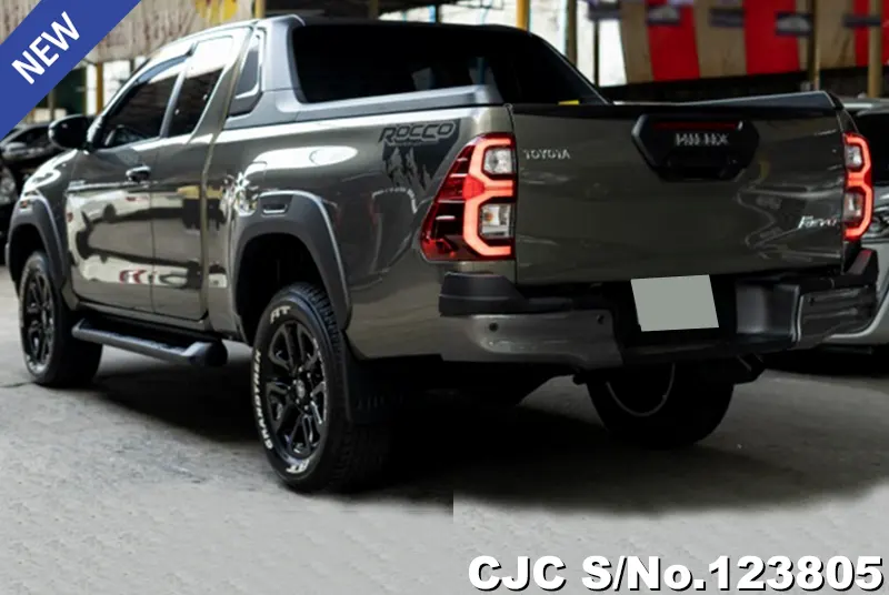 Toyota Hilux in Oxide Bronze Metallic for Sale Image 1