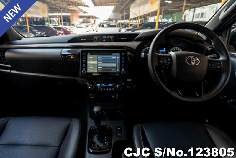 Toyota Hilux in Oxide Bronze Metallic for Sale Image 6