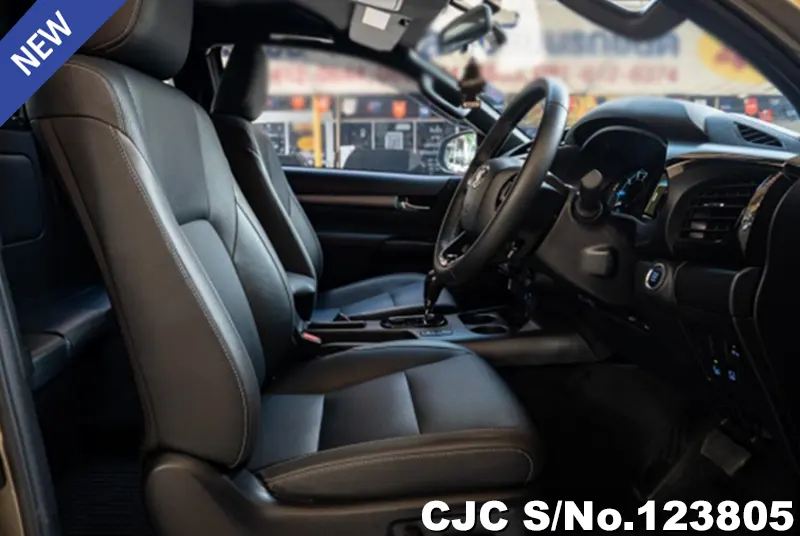 Toyota Hilux in Oxide Bronze Metallic for Sale Image 7