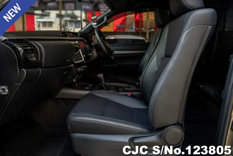 Toyota Hilux in Oxide Bronze Metallic for Sale Image 8