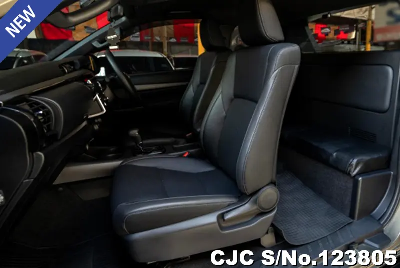 Toyota Hilux in Oxide Bronze Metallic for Sale Image 10