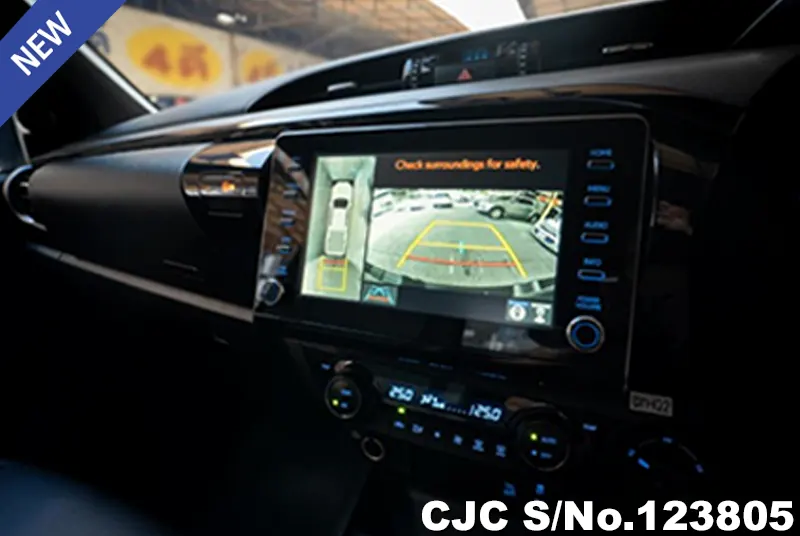 Toyota Hilux in Oxide Bronze Metallic for Sale Image 12