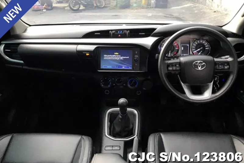 Toyota Hilux in White for Sale Image 7