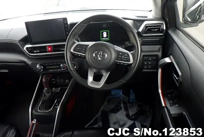 Toyota Raize in White for Sale Image 5