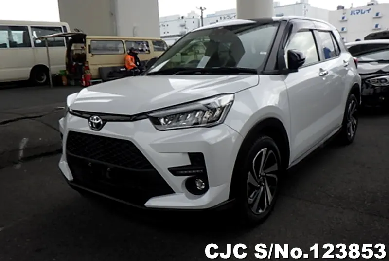 Toyota Raize in White for Sale Image 3