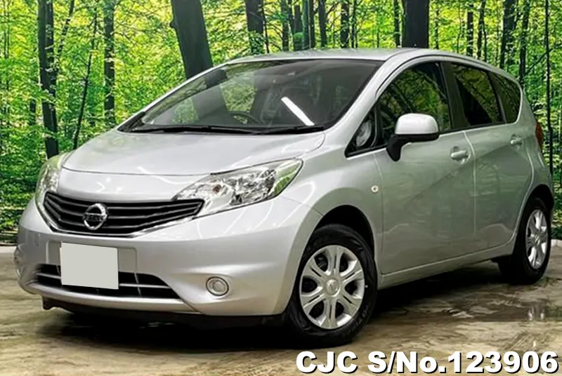Nissan / Note 2015