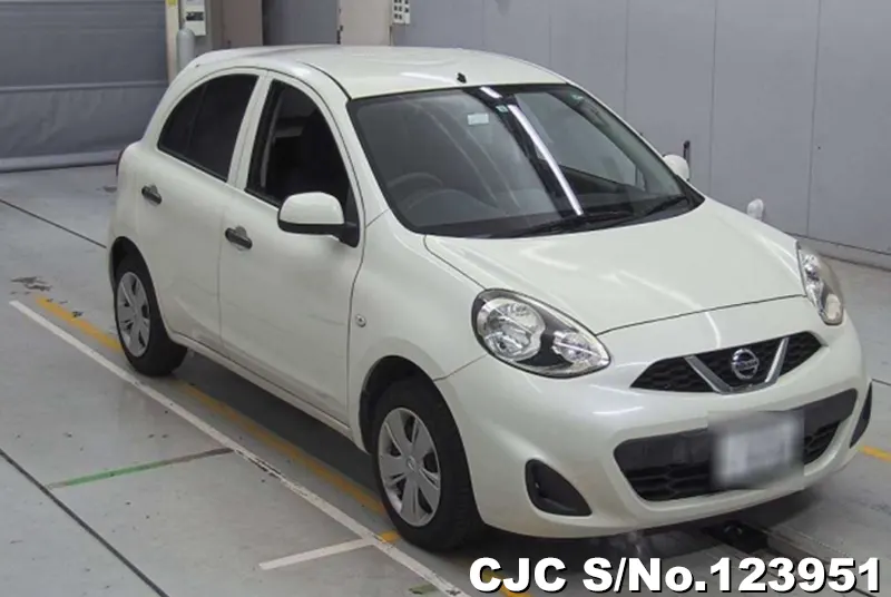 Nissan / March 2015