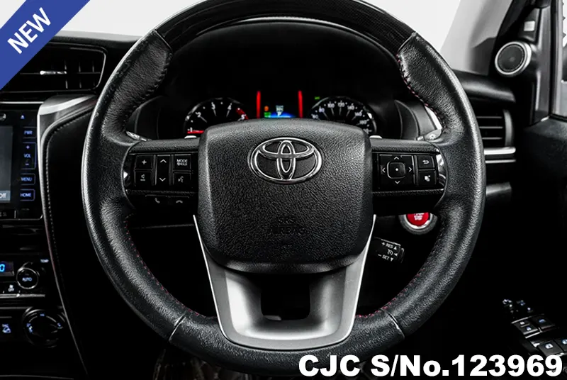 Toyota Fortuner in White for Sale Image 13