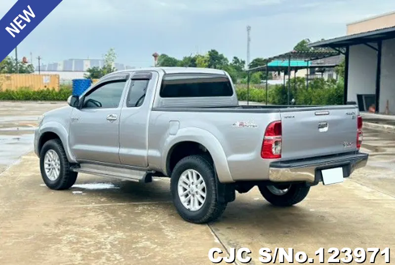 Toyota Hilux in Silver for Sale Image 1