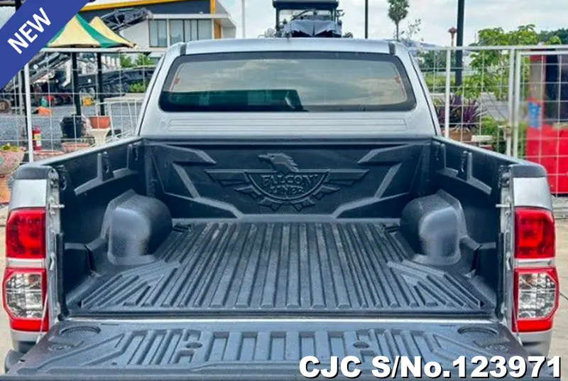 Toyota Hilux in Silver for Sale Image 6
