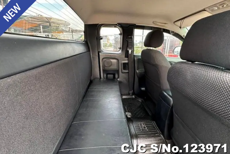 Toyota Hilux in Silver for Sale Image 12