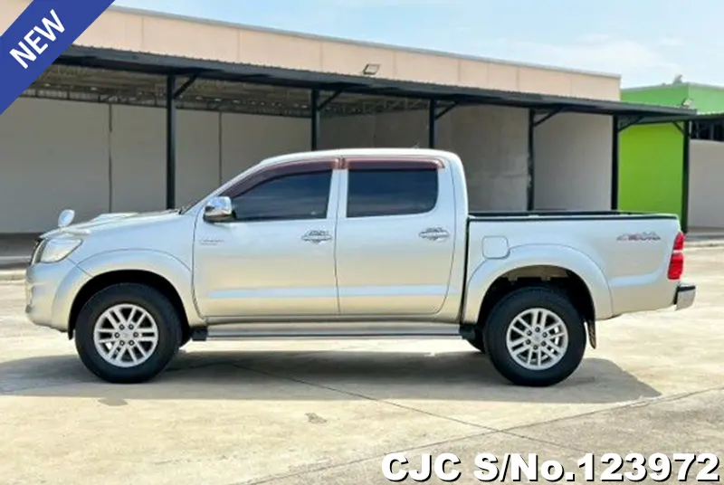 Toyota Hilux in Silver for Sale Image 6