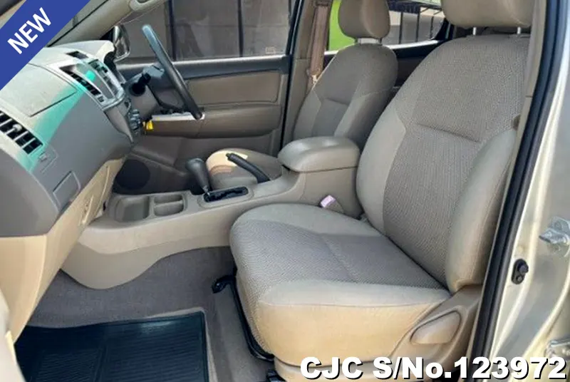 Toyota Hilux in Silver for Sale Image 9