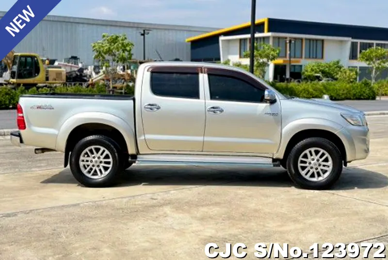 Toyota Hilux in Silver for Sale Image 5