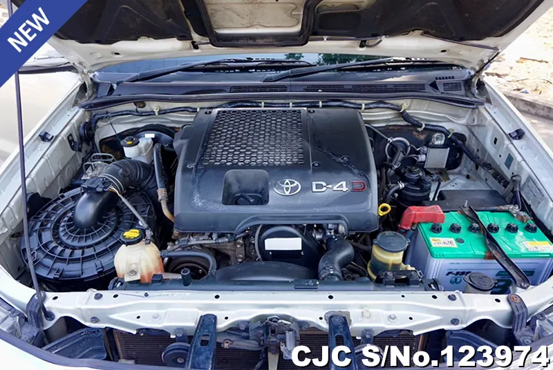 Toyota Hilux in Silver for Sale Image 12