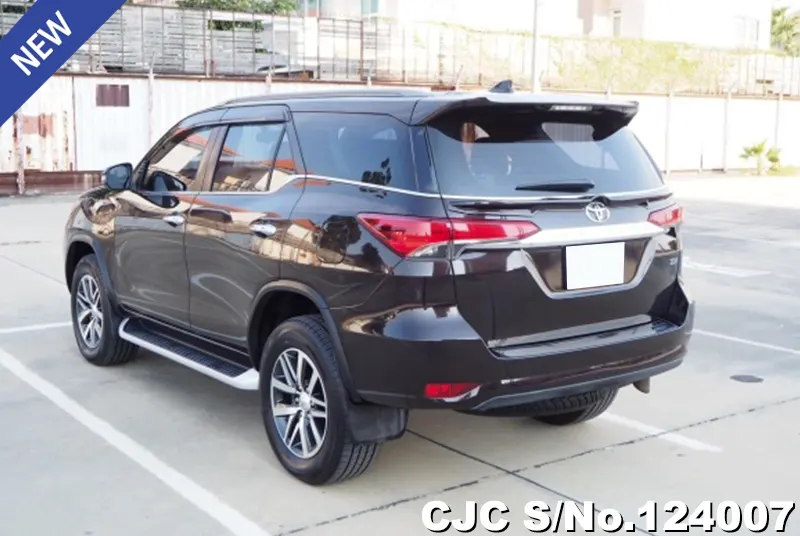 Toyota Fortuner in Brown for Sale Image 1