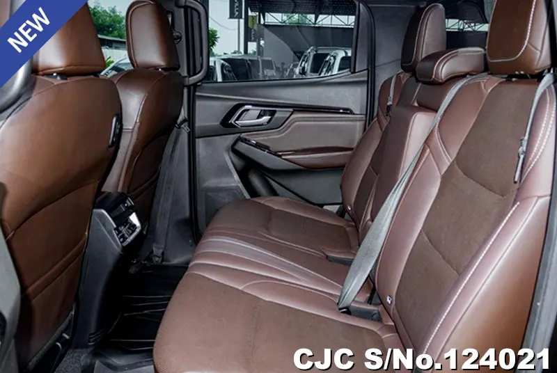 Isuzu D-Max in Black for Sale Image 12