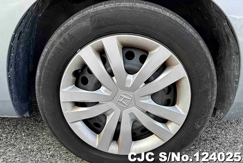Honda Fit in Silver for Sale Image 13