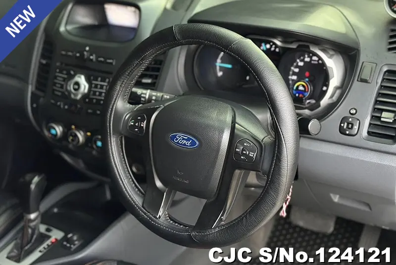 Ford Ranger in White for Sale Image 10