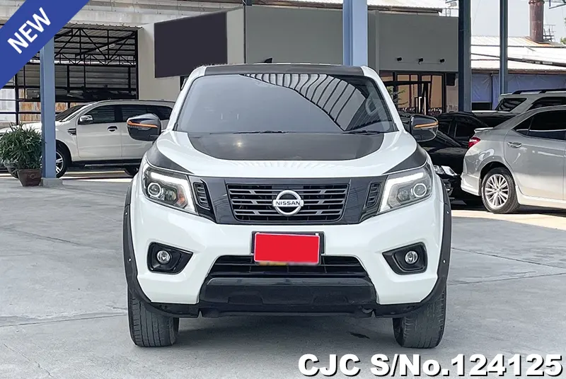 Nissan Navara in White for Sale Image 4