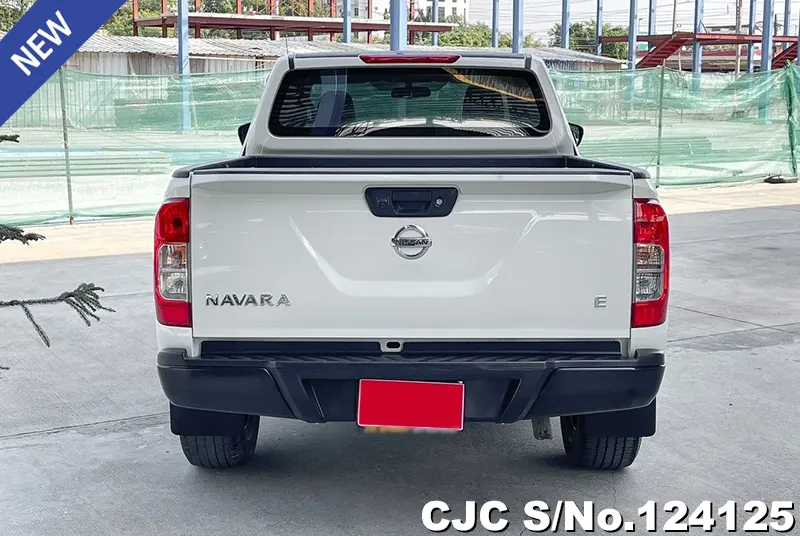 Nissan Navara in White for Sale Image 5