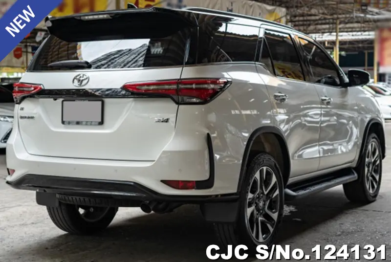 Toyota Fortuner in White for Sale Image 2