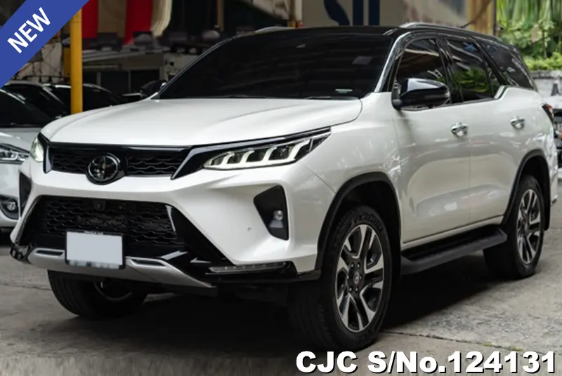 Toyota Fortuner in White for Sale Image 3