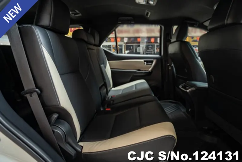 Toyota Fortuner in White for Sale Image 10