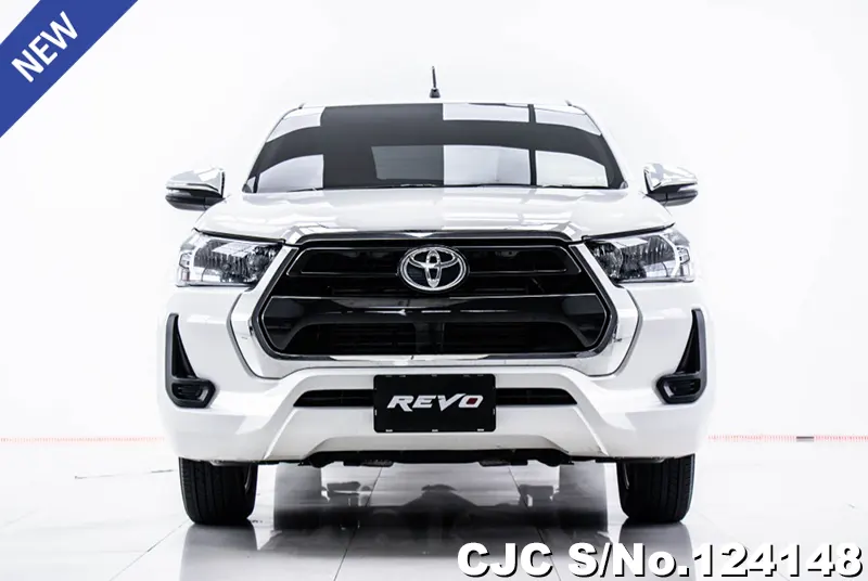 Toyota Hilux in White for Sale Image 2