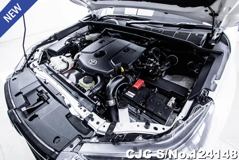 Toyota Hilux in White for Sale Image 10