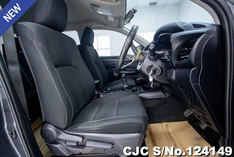 Toyota Hilux in Gray for Sale Image 6
