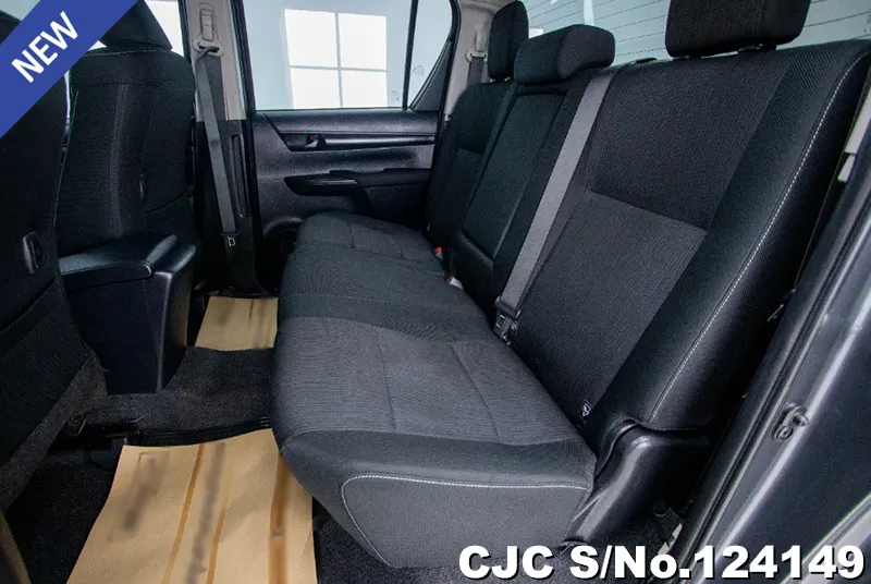 Toyota Hilux in Gray for Sale Image 8