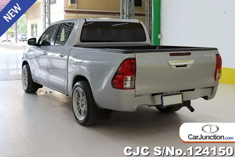 Toyota Hilux in Gray for Sale Image 1