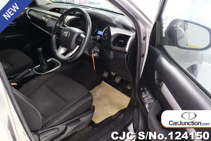 Toyota Hilux in Gray for Sale Image 6